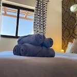 Kimray Boutique - Indulge In Comfort, Embrace Tranquility Lägenhet Marsaskala